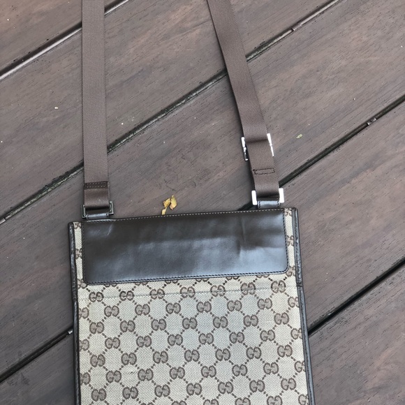 Vintage Gucci Crossbody - Picture 2 of 8
